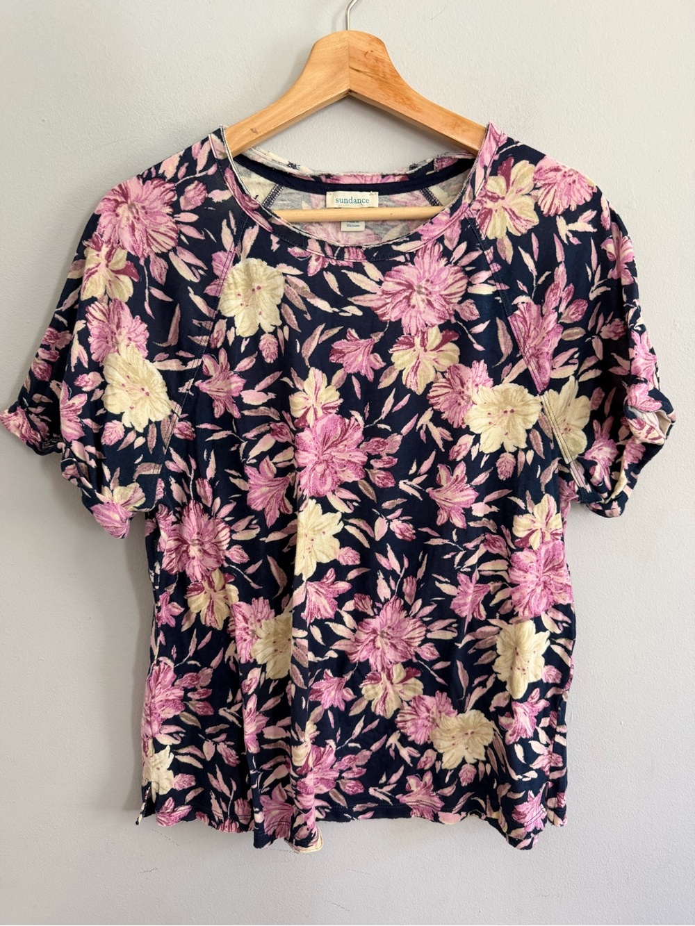 Sundance 100% Cotton Navy Pink Floral Crew Neck Short Sleeve Tee Shirt Size L